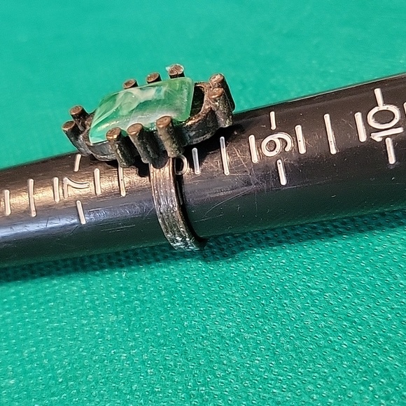 Vintage Beautiful Ring - Picture 4 of 4